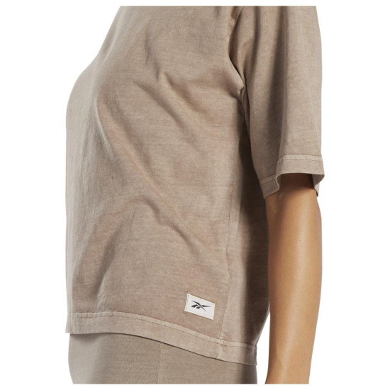 Reebok Γυναικεία κοντομάνικη μπλούζα Natural Dye Boxy Reebok Γυναικεία κοντομάνικη μπλούζα Natural Dye Boxy